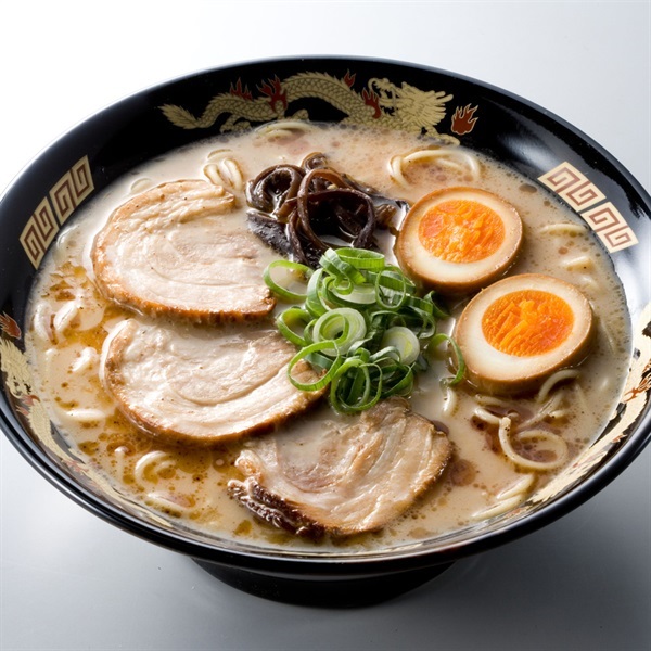 【直送】熊本ラーメン（とんこつ味、塩味）